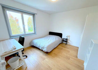  Appartement à louer 1 pièce 80 m²