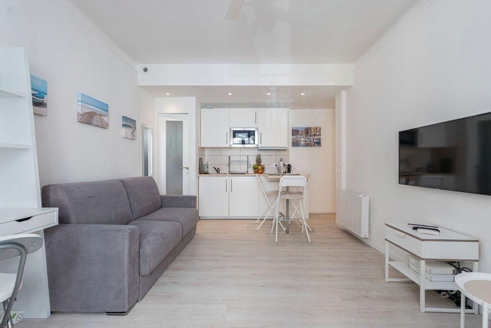Location Appartement Studio meuble Promenade des Anglais Nice