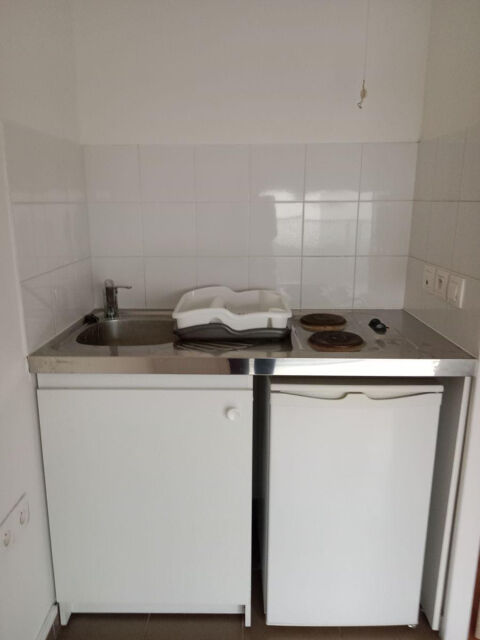   Studio tout confort proche du métro ligne 7 et de Appartement - 1 pièce(s) - 19 m²