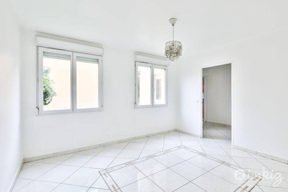 Vente Maison Maison 4 pièces 2 ch + Bureau, totalement meublée Saint-denis
