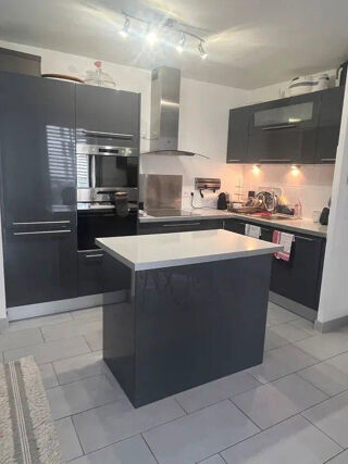  Appartement à louer 3 pièces 61 m²
