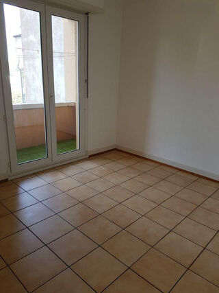  Appartement à louer 3 pièces 50 m²