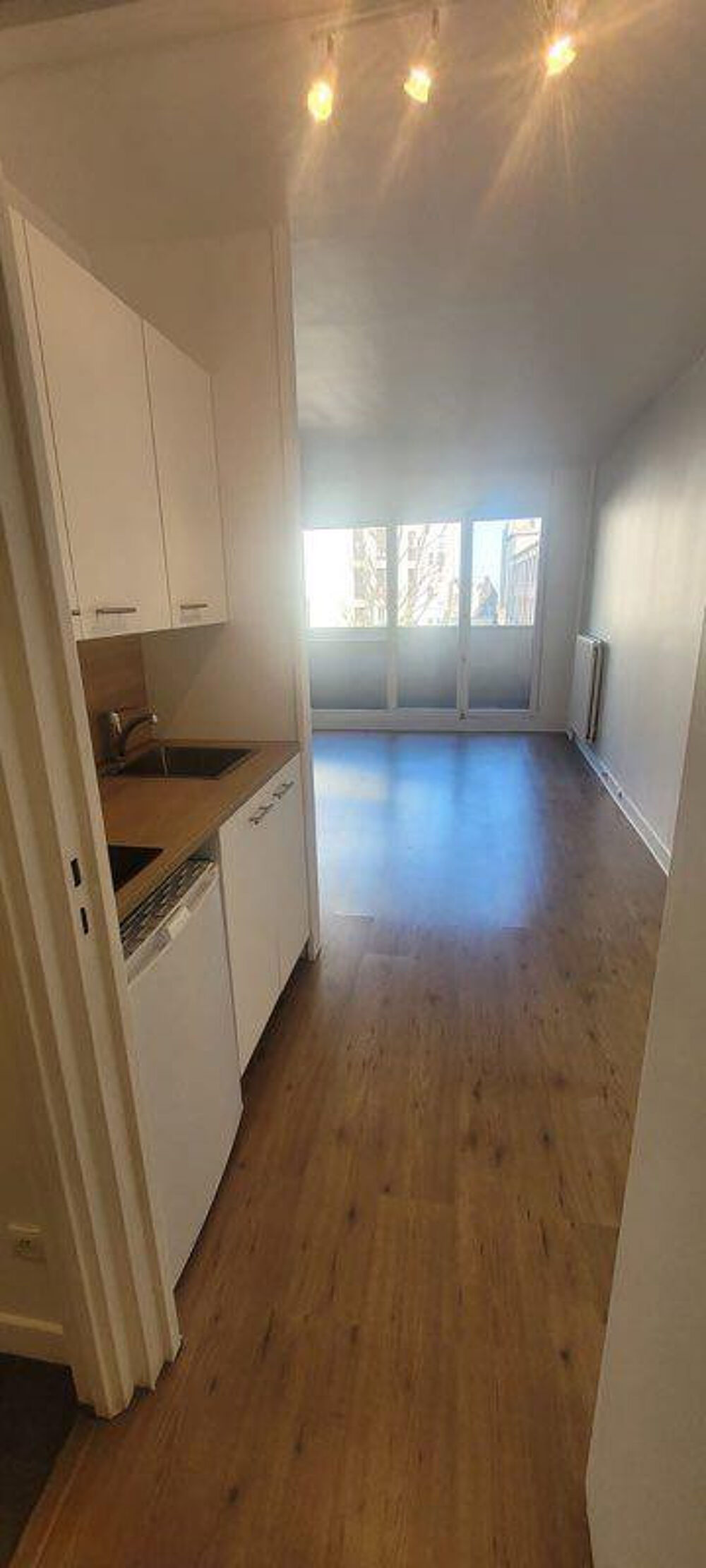 Location Appartement Paris 19ème studio balcon Paris 19