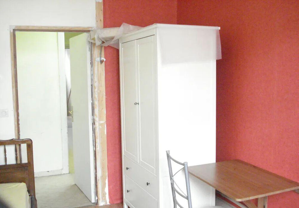 Location Appartement ISLY CHAMBRE MEUBLEE 14m2 PERIODE UNIVERSITAIRE Lille