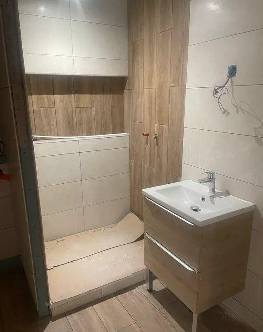 Location Appartement Beau studio 30m² avec parking réservé Saint-Étienne