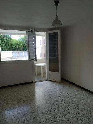  Appartement à louer 2 pièces 45 m²
