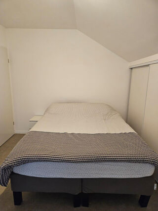  Appartement à louer 4 pièces 96 m²