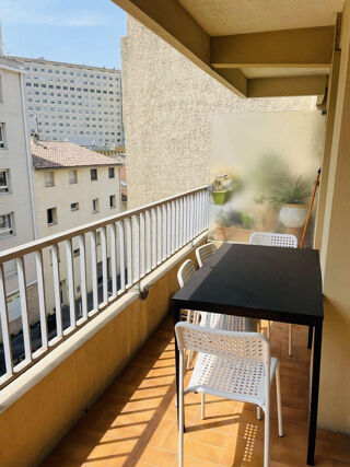  Appartement � louer 1 pi�ce 32 m� Marseille 5�me