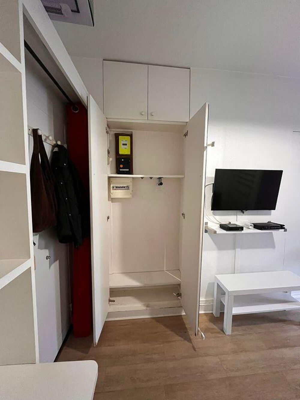 Location Appartement Studette meublée 10m² - Champs Elysées Paris 8