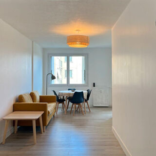  Appartement à louer 4 pièces 67 m²