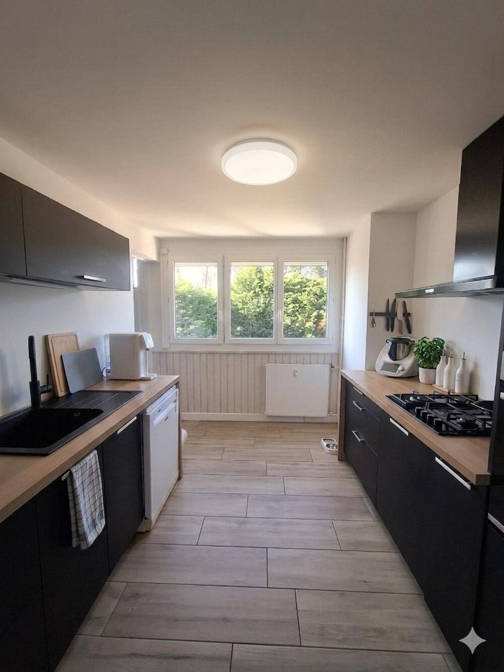 Appartement 3 pièces rénové - 73 m2- 2 balcons
