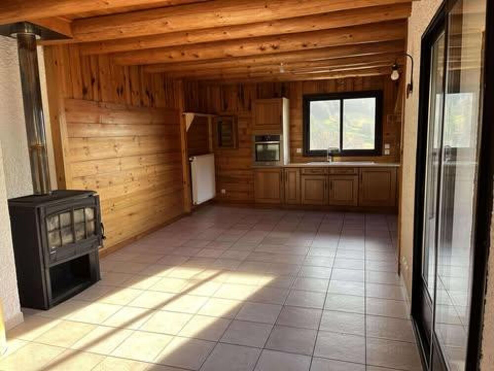Location Appartement Grand appartement accueillant en maison tranquille Le bouchet-mont-charvin