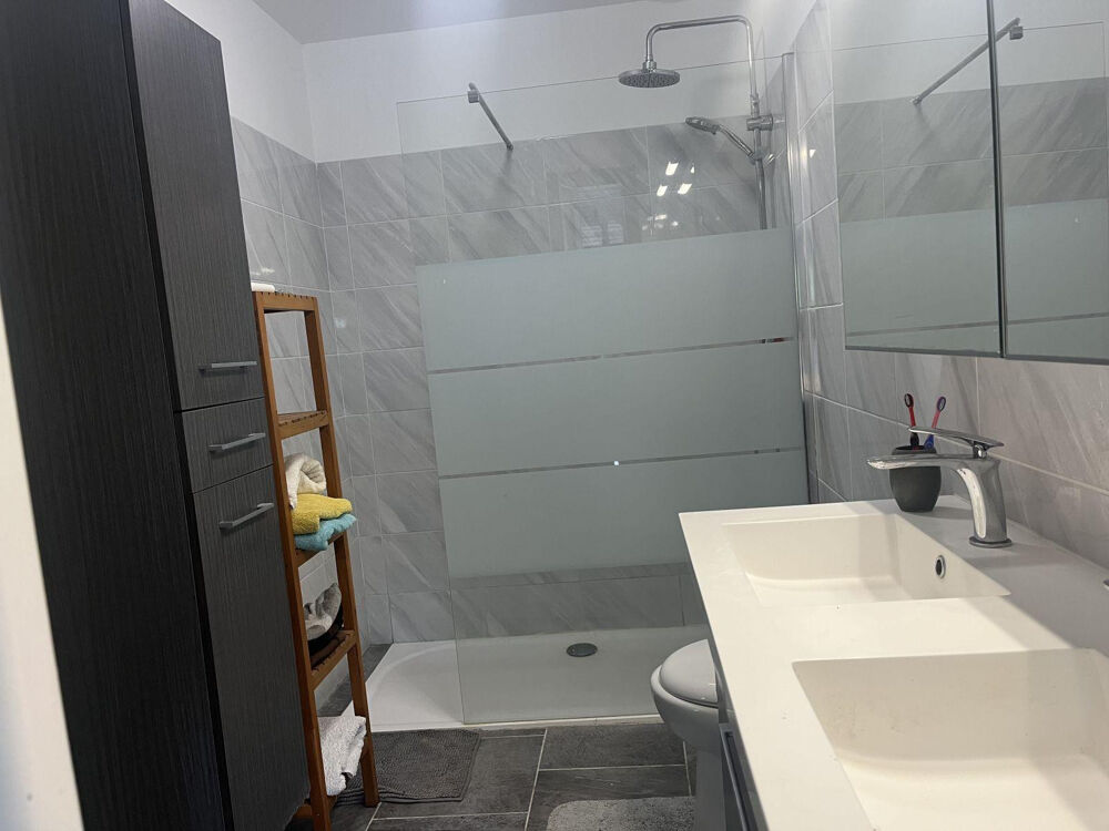 Location Appartement Chambres à louer dans superbe Villa . Ludon-médoc