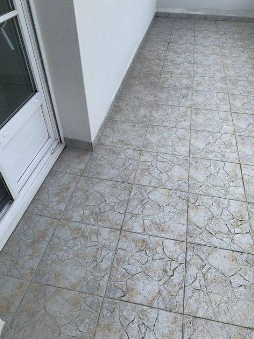 Location Appartement F2 de 44m2 avec parking à Neuilly-Plaisance Neuilly-plaisance