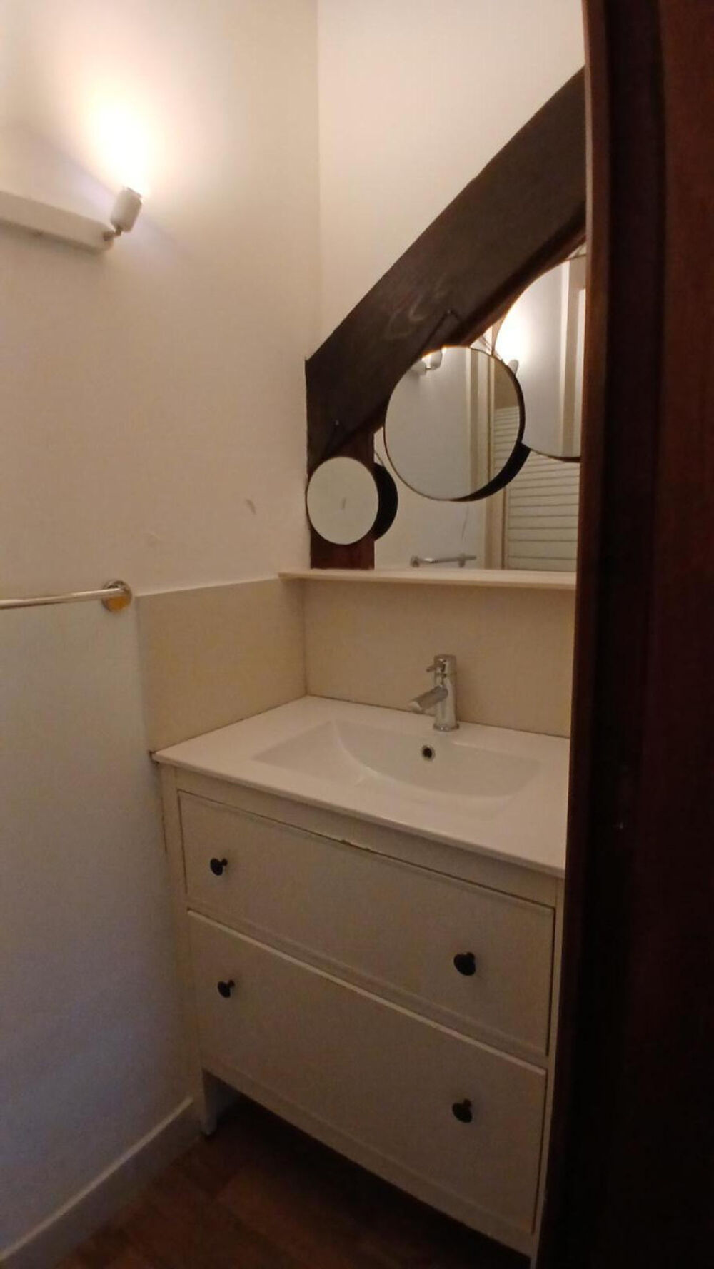 Location Appartement 2 pièces meublé et climatisé avec terrasse privée. Avignon