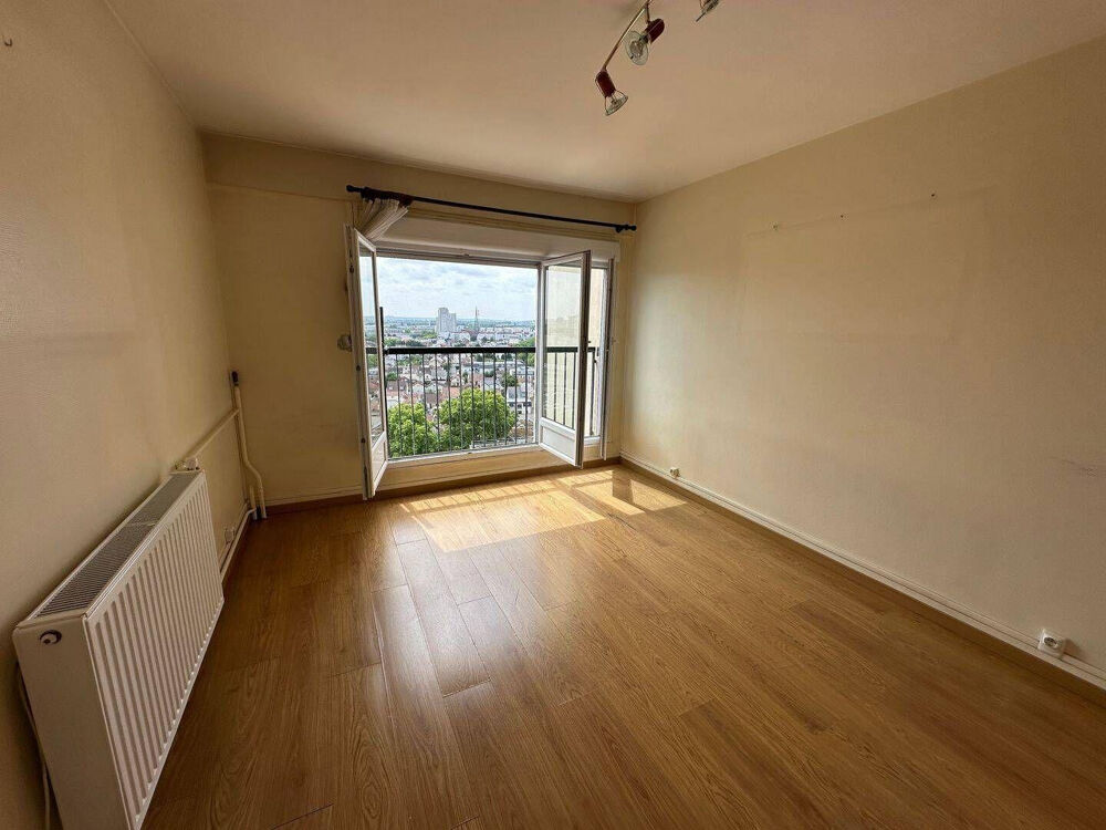 Location Appartement Studio lumineux 31m² vue dégagée, parking et cave Alfortville
