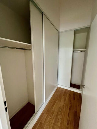  Appartement à louer 2 pièces 53 m²