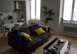  Appartement à louer 2 pièces 45 m²
