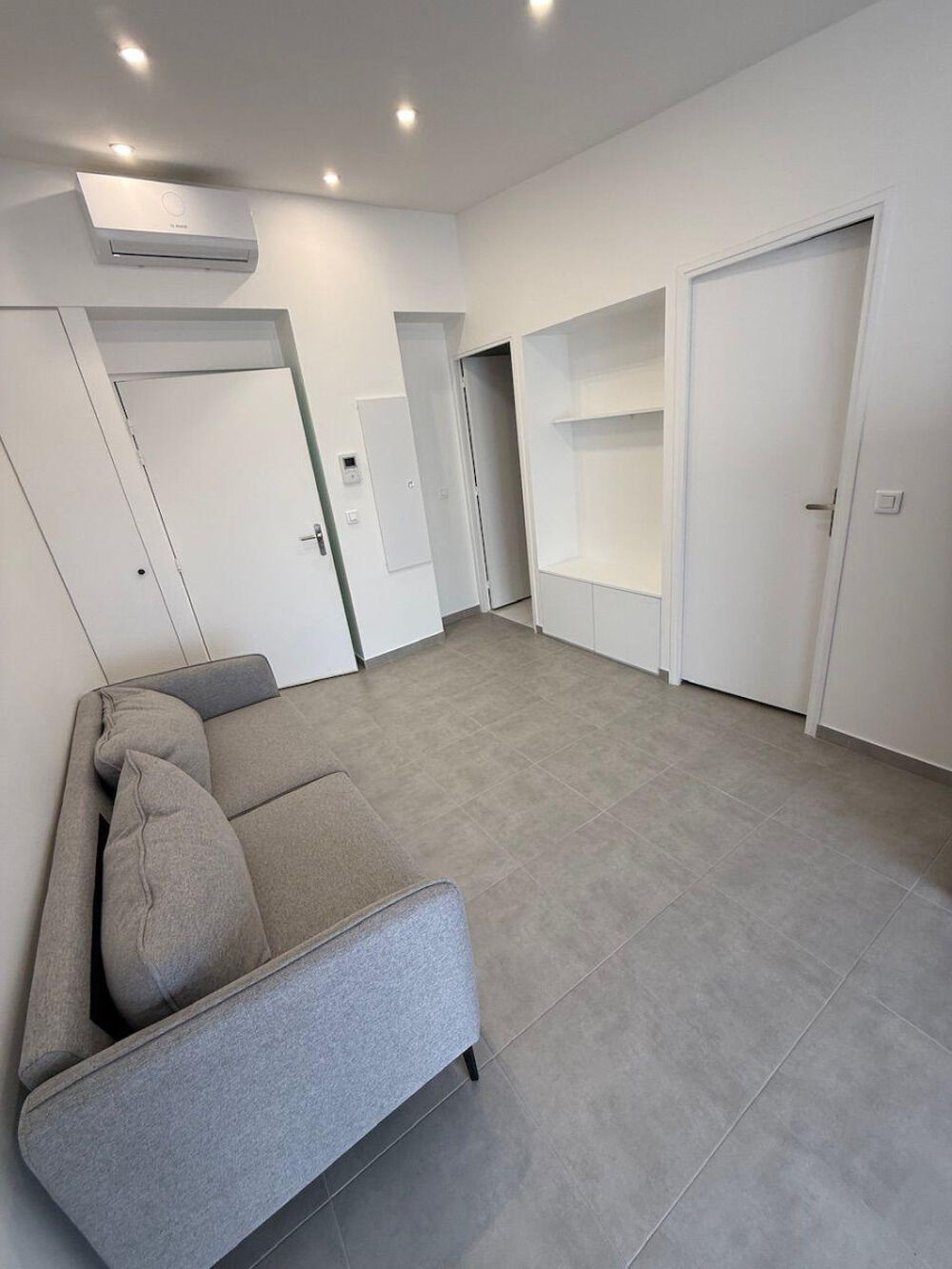 Location Appartement 2 pièces avec balcon sur courau calme Romainville