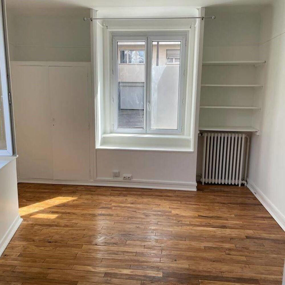 Location Appartement Location beau studio lumineux Paris 19ème Paris 19