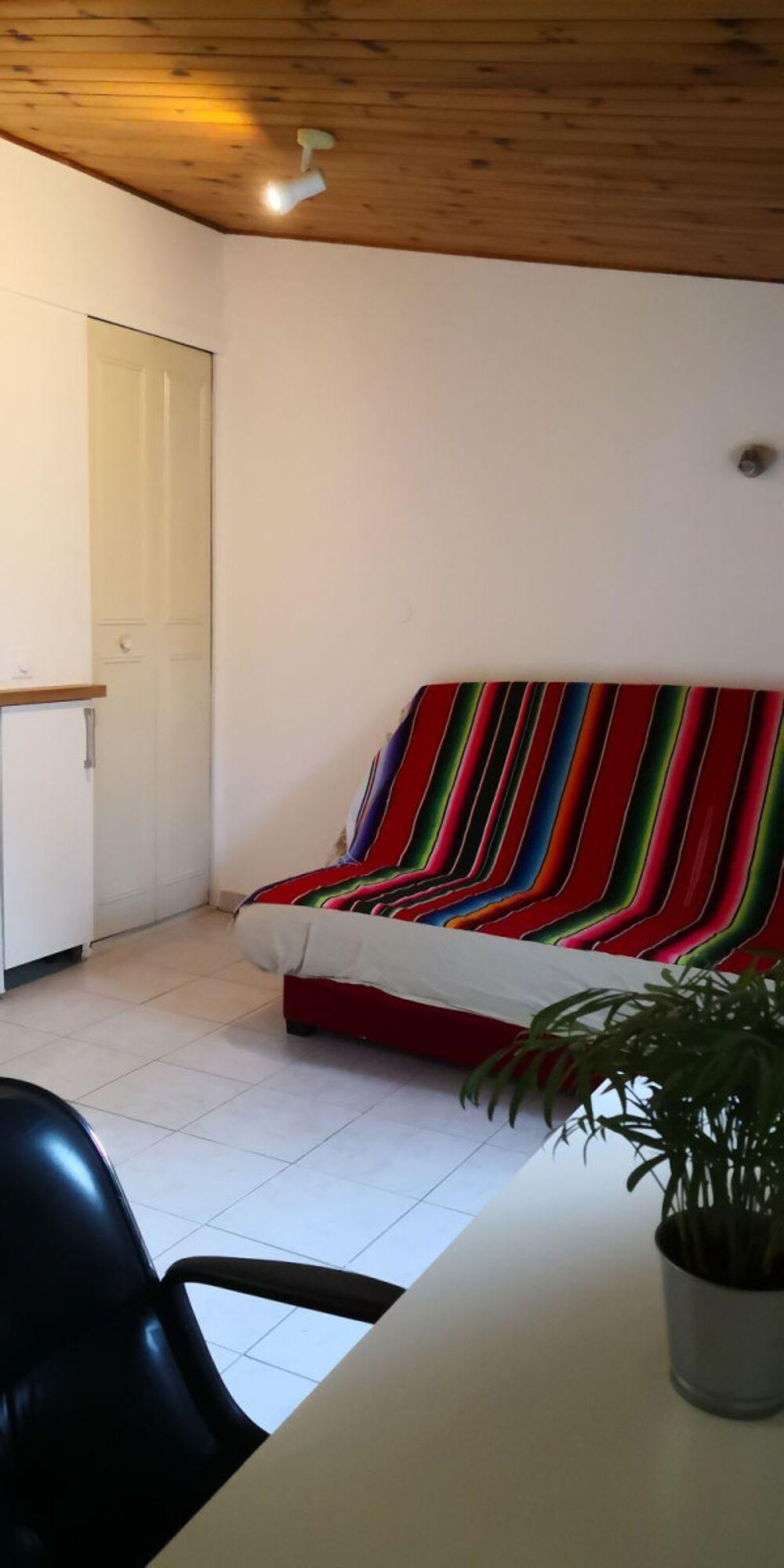 Location Appartement Studio dans le jardin indépendant Lattes
