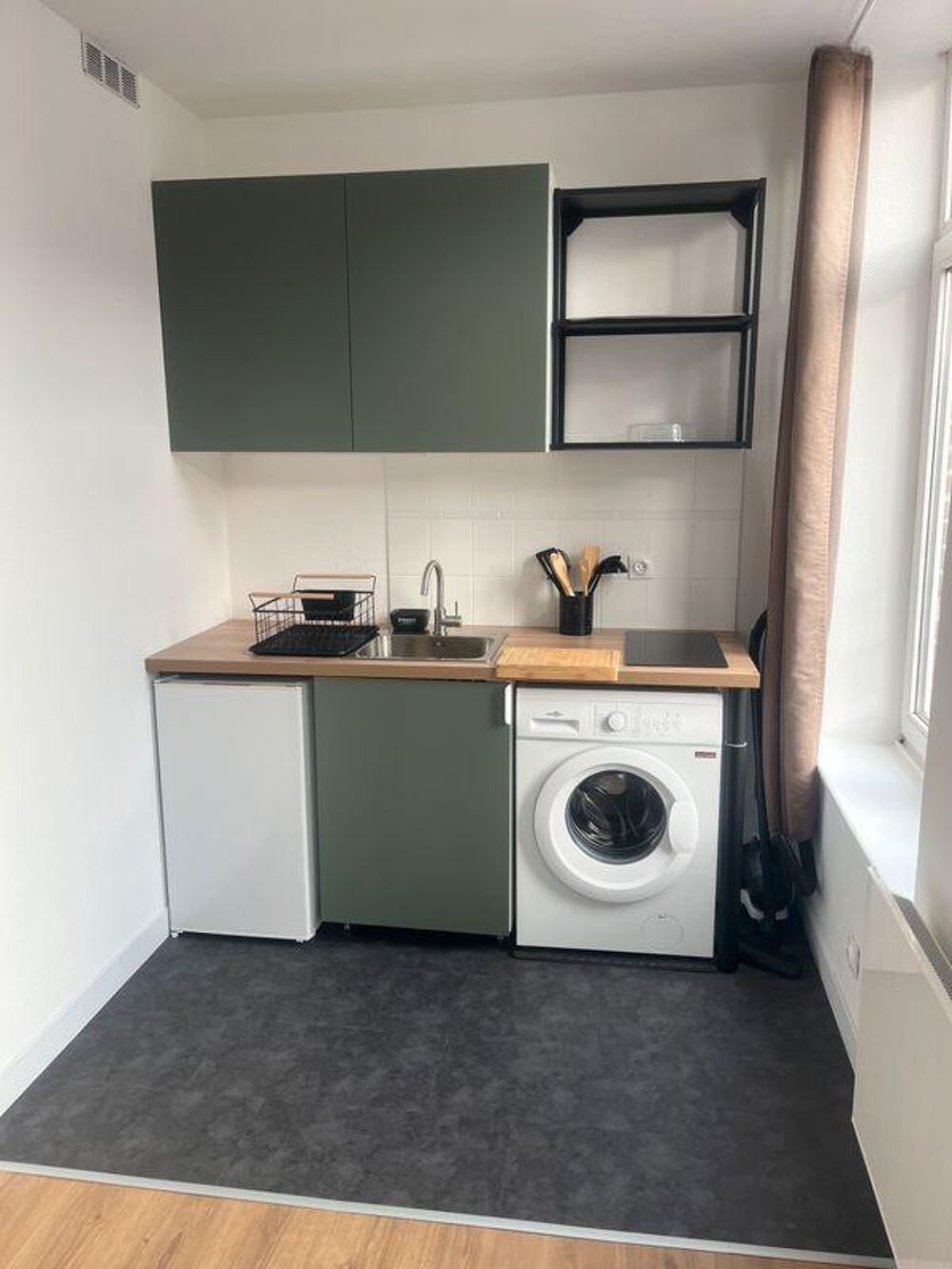 Location Appartement Location meublée 25m2  refait à neuf Lille