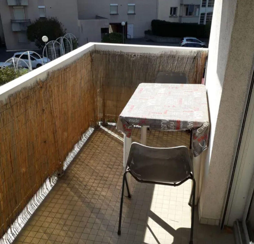 Location Appartement Très agréable Studio avec place de parking et cave Grenoble