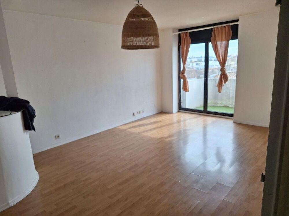 Location Appartement Beau T2 57m² ensoleillé place Picard Chartons Bordeaux