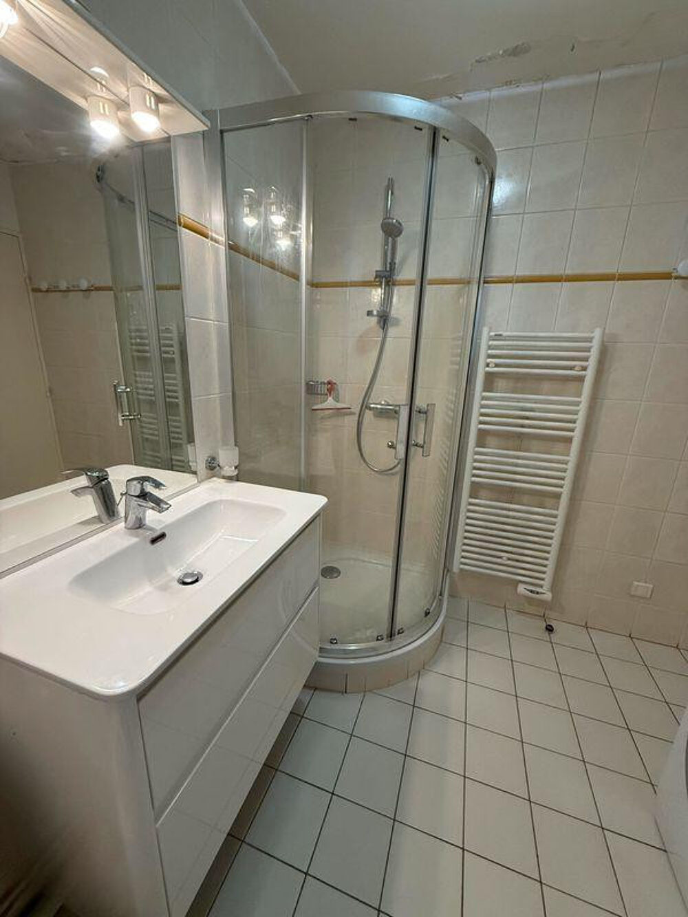 Location Appartement Studio 34m² avec terrasse 11e quartier Roquette Paris 11