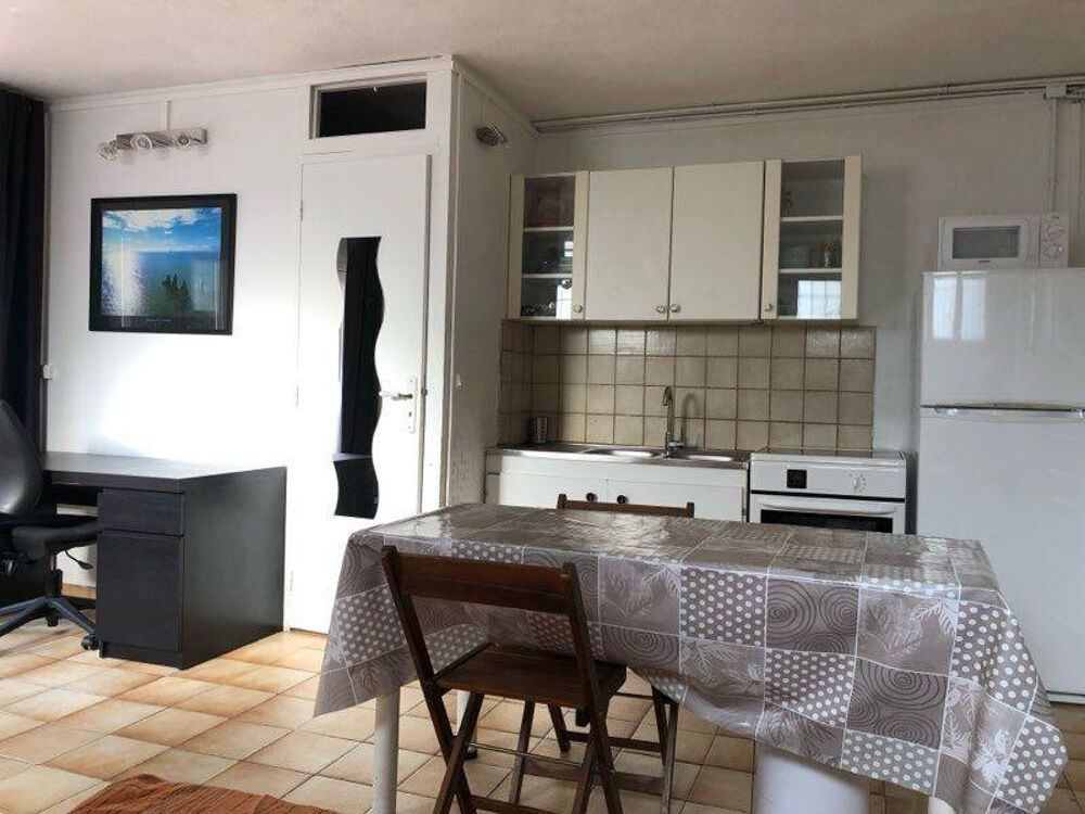 Location Appartement Studio Parking Centre-ville Aix à pied Aix-en-provence