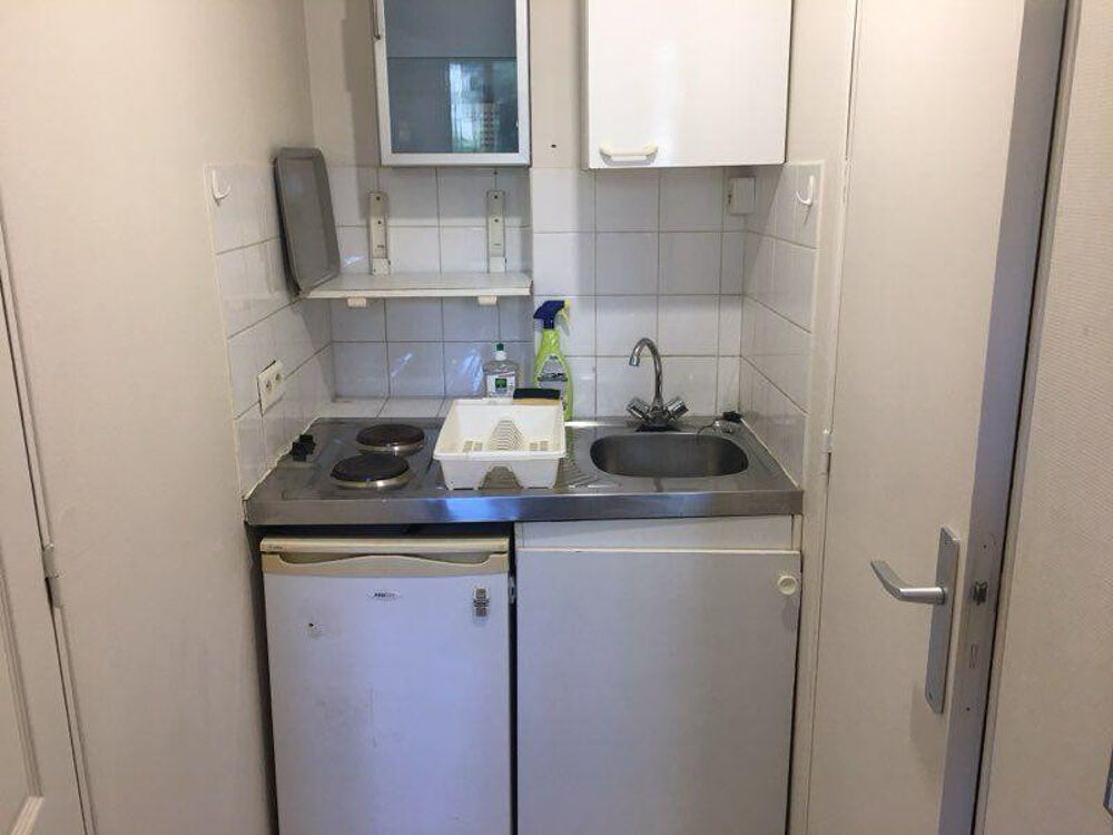 Location Appartement Studio meublé de 15 m2 Paris 19