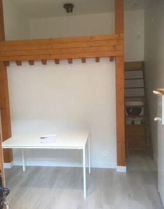  Appartement à louer 1 pièce 17 m²