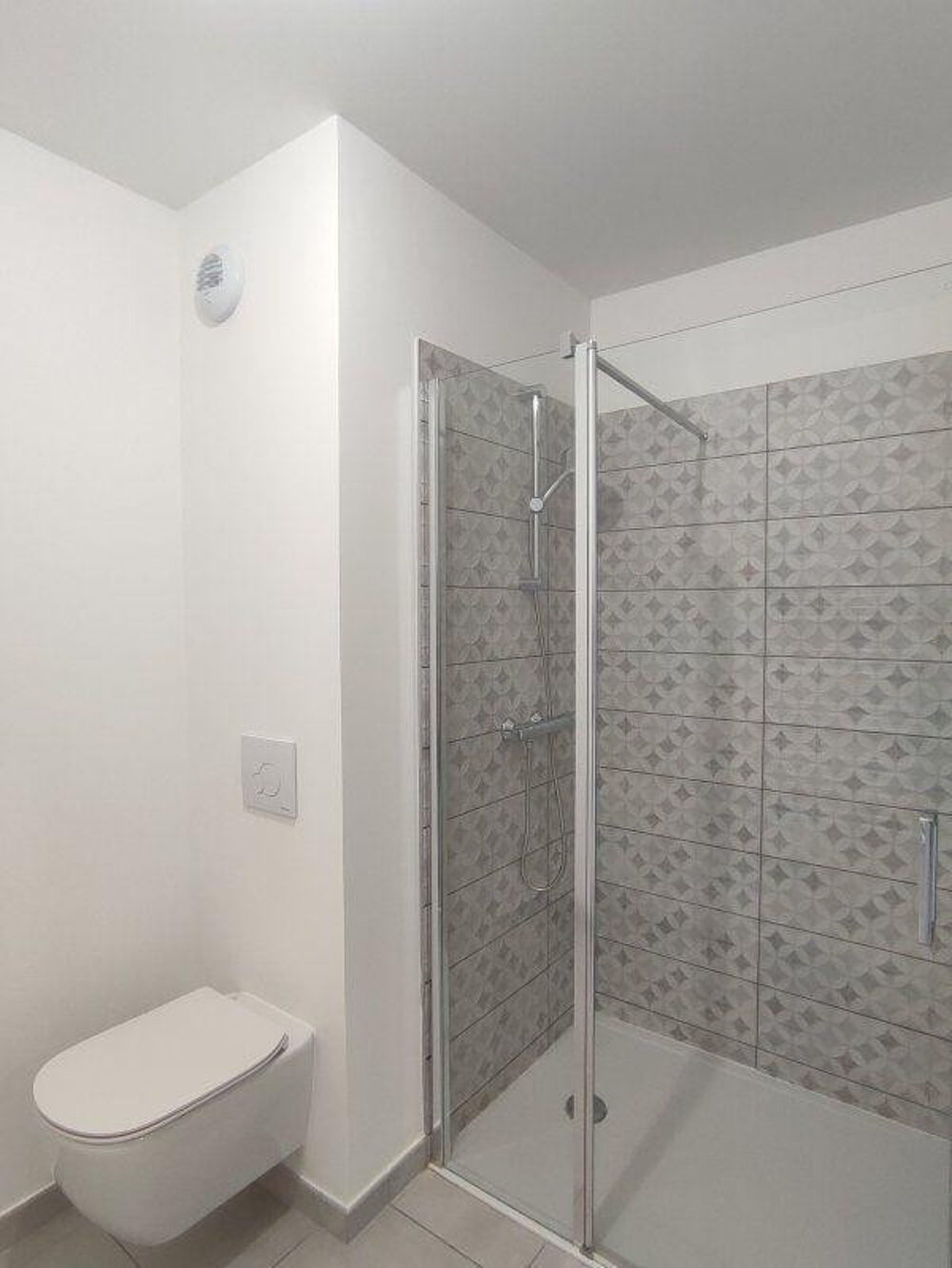 Location Appartement Agréable 2 pièces loggia quartier des Capucins Bordeaux