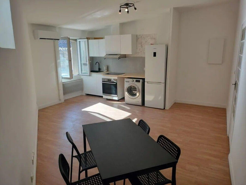 Location Appartement Beau 2P meublé 36m² rénové climatisé Vieux-Port Marseille 7
