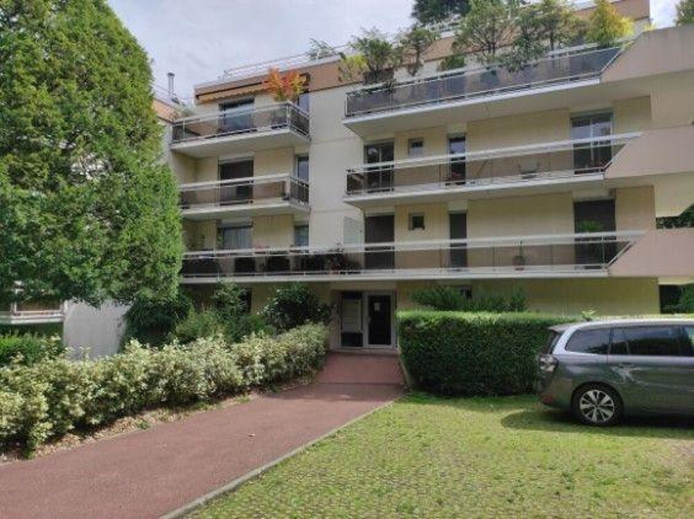Location Appartement Beau 3 pièces 69m² avec terrasse + parking Clamart
