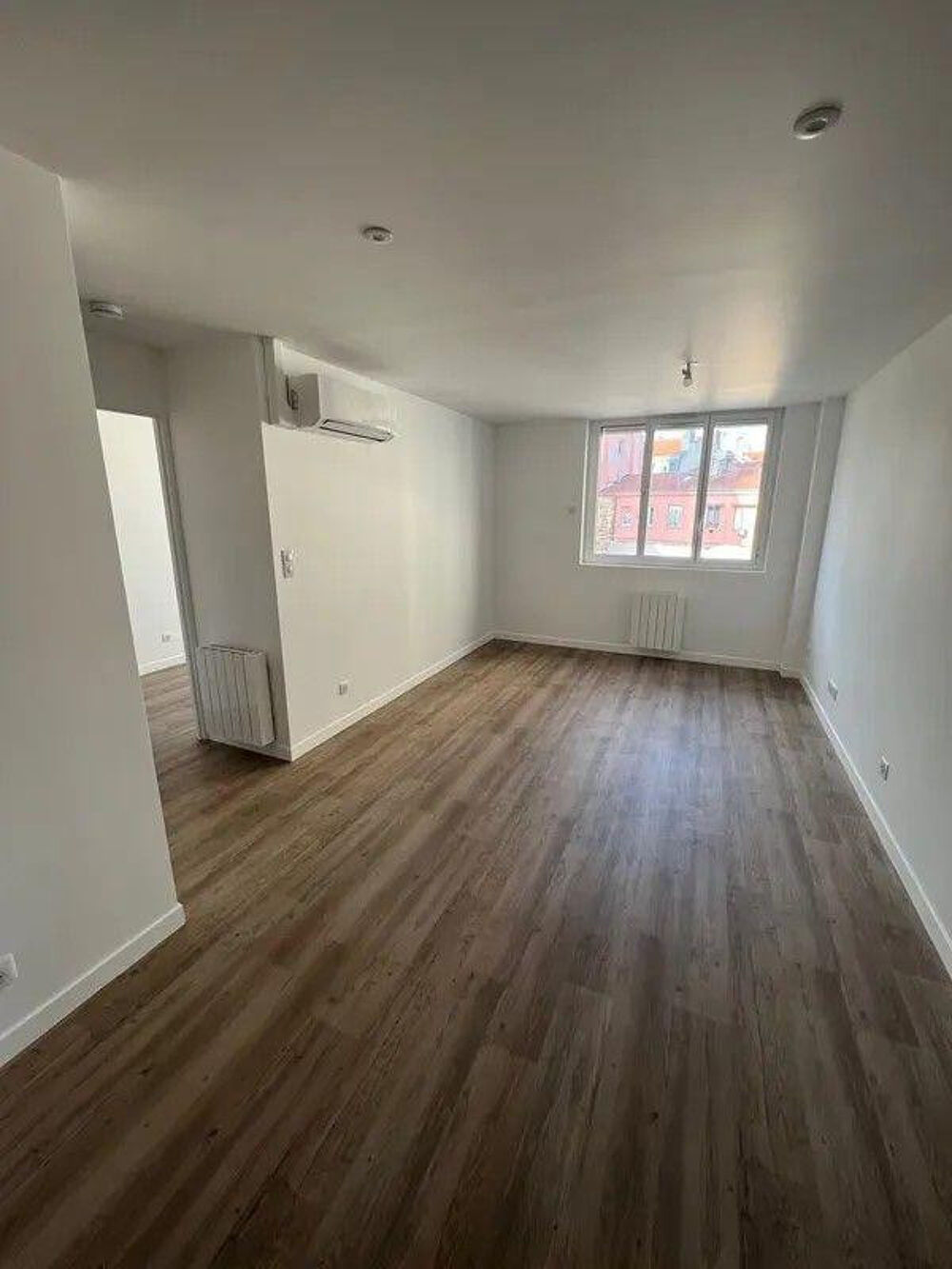 Location Appartement Beau 2 pièces 40m² meublé et neuf climatisé Saint-Étienne