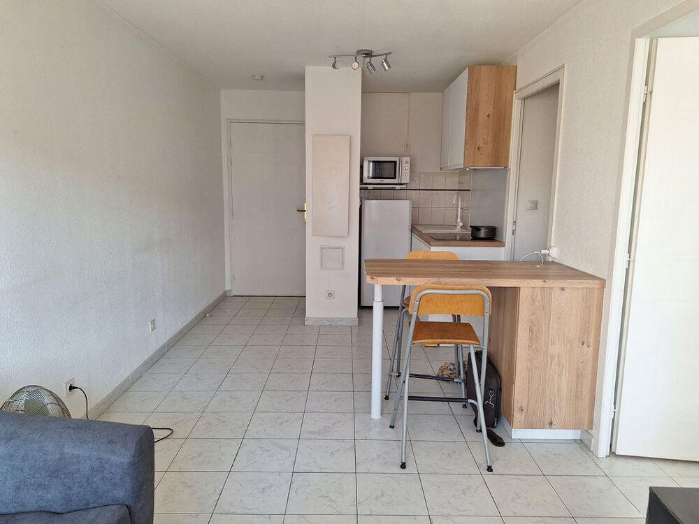 Location Appartement T2 meublé proximité Perrier Parc 26ème Centenaire Marseille 8