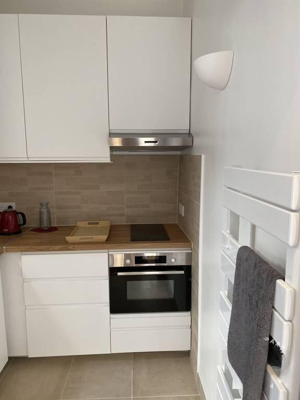 Location Appartement Beau 2P entièrement refait et meublé 28m² Paris 16