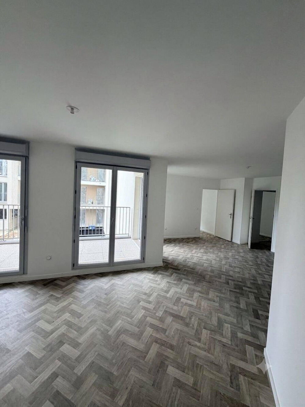 Location Appartement APPARTEMENT NEUF T3 MEUBLÉ DE 69 m² PKG BALCON Mantes-la-ville