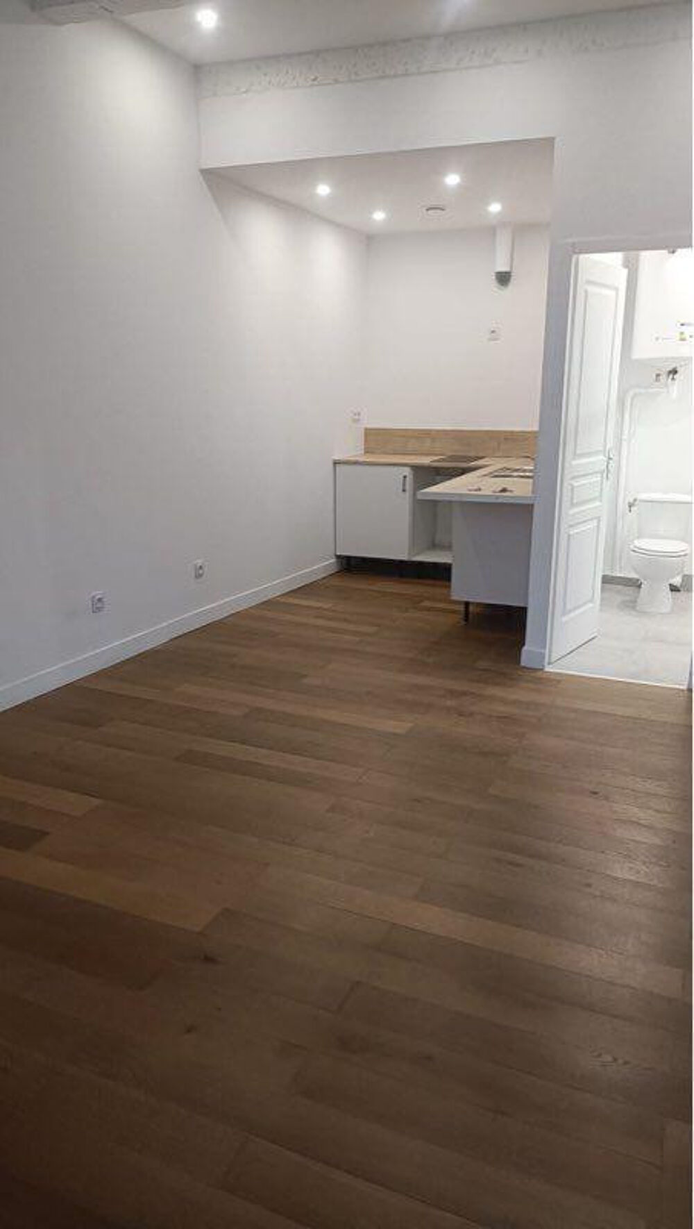 Location Appartement Appartement, 23m², 550€ - Marseille Marseille 16