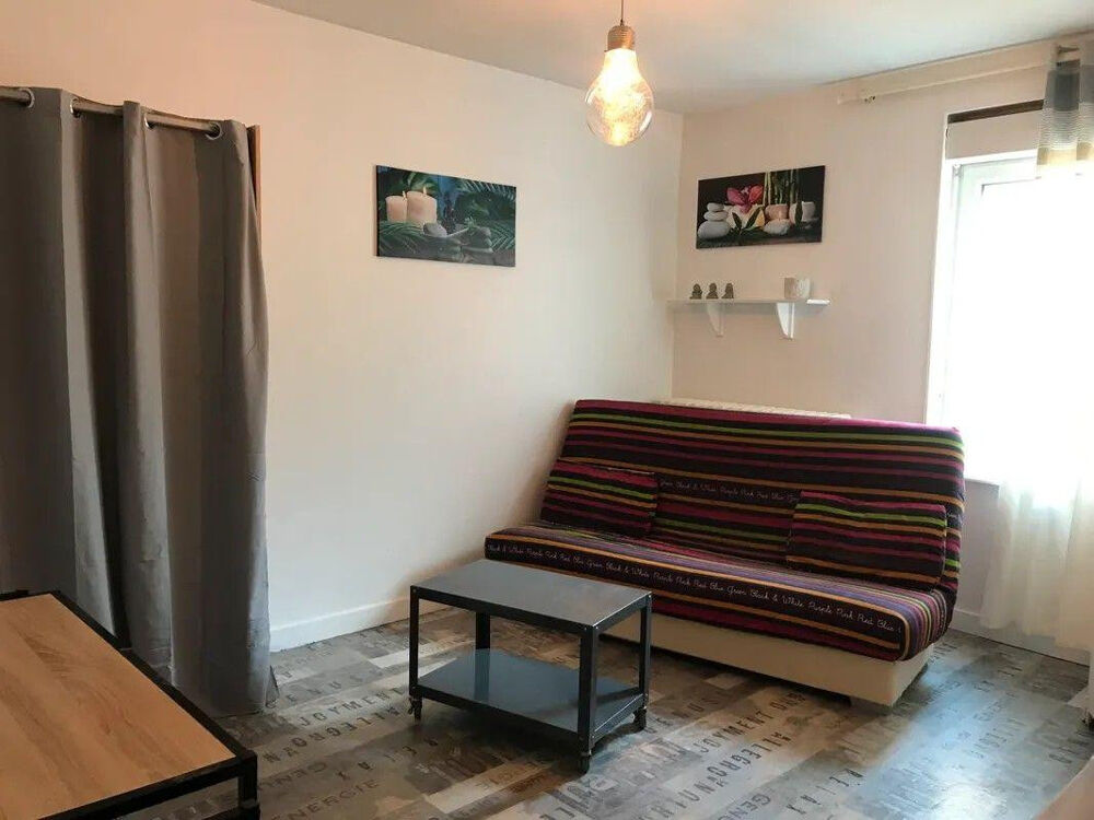 Location Appartement Beau studio 18m² rénové et meublé rés étudiante La rochelle