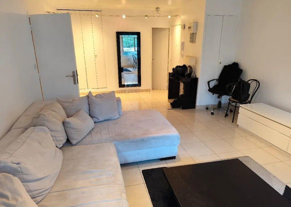 Location Appartement Beau 2P 52m² proche métro Perier bail mobilité Marseille 8