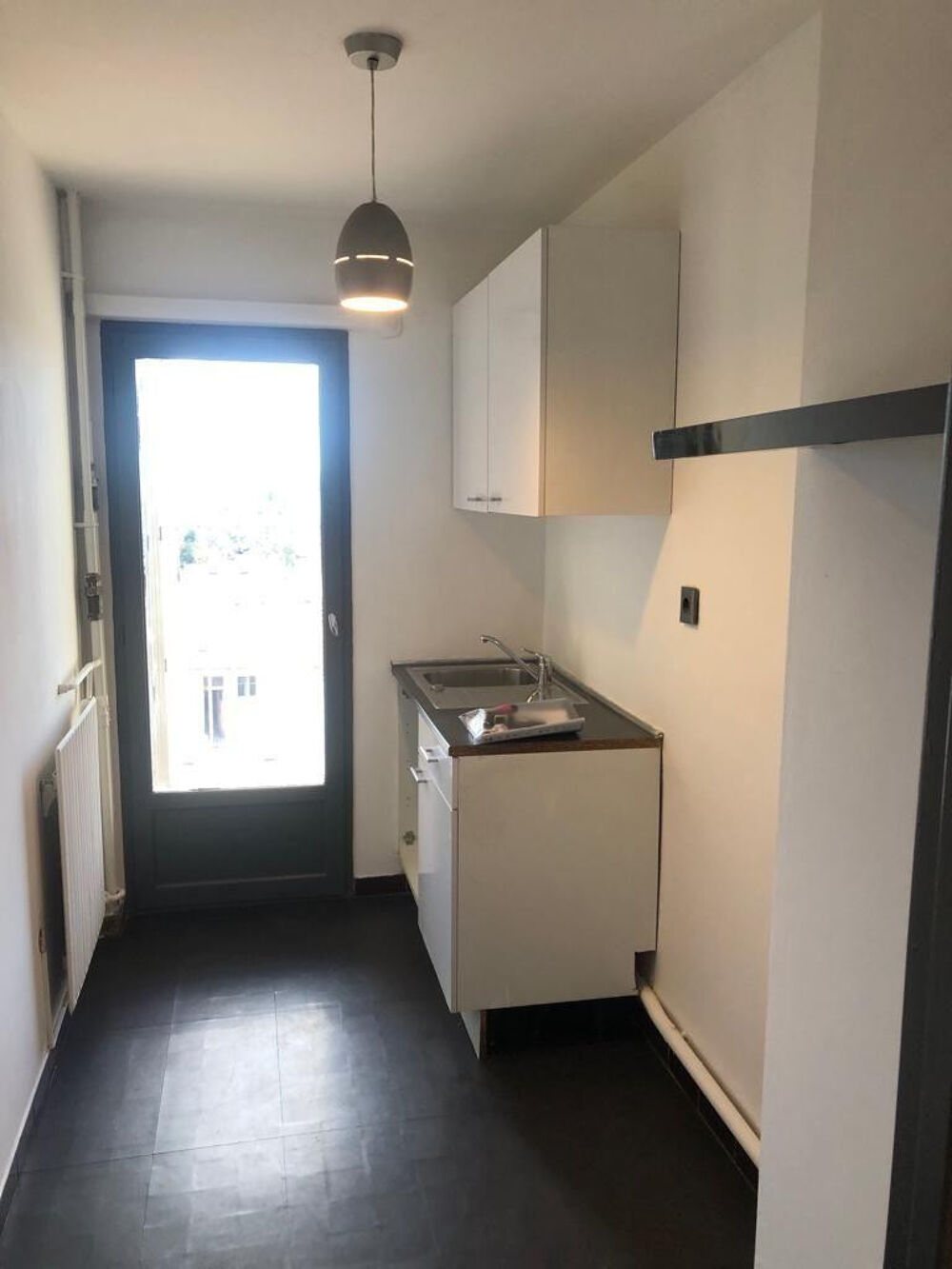 Location Appartement APPARTEMENT DANS RESIDENCE SECURISEE VUE DEGAGEE Marseille 9