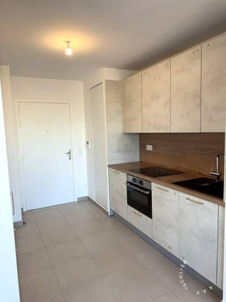  Appartement à louer 2 pièces 32 m²