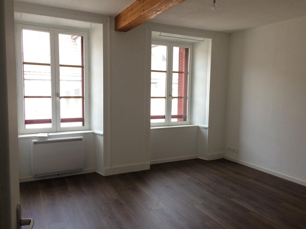 T2 rénové centre ville Montbéliard proche gare