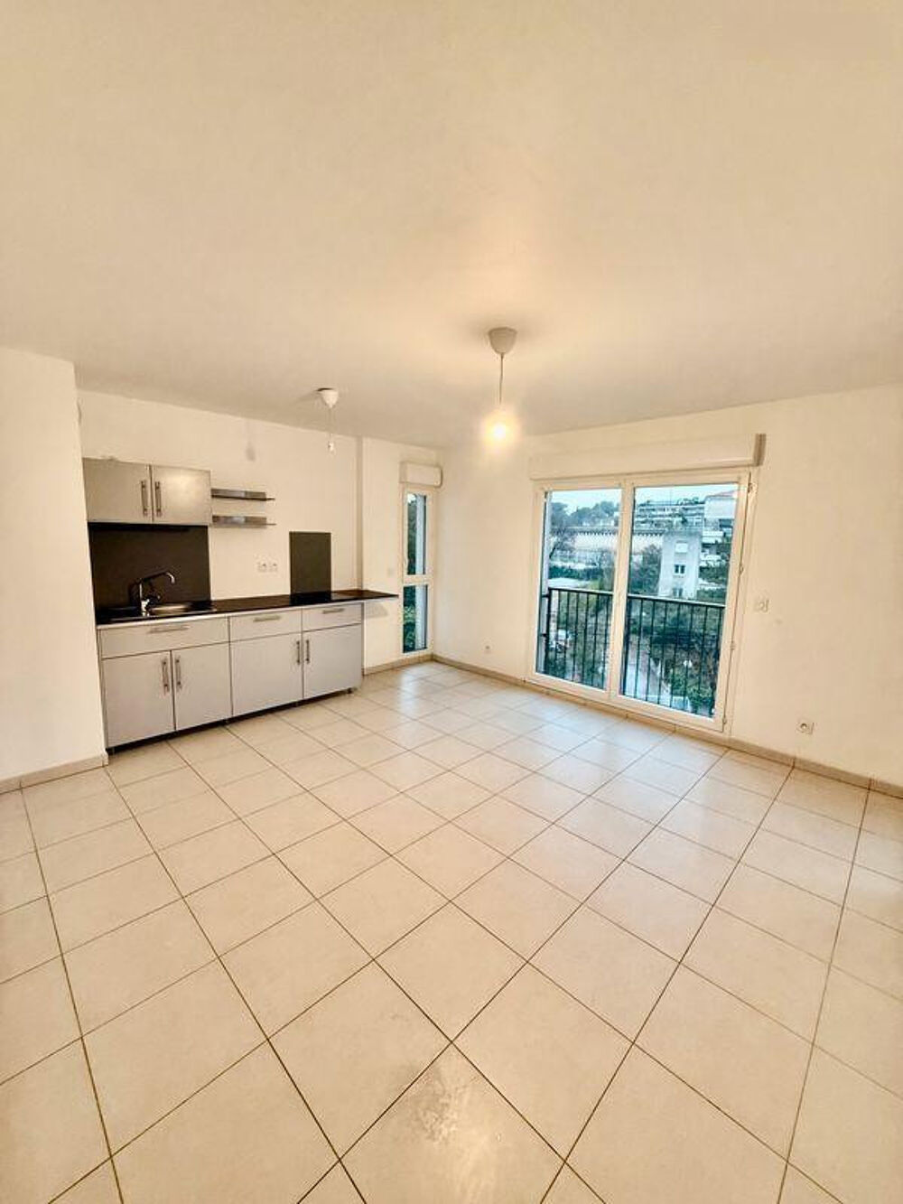 Location Appartement T2 avec balcon neuf Marseille 12