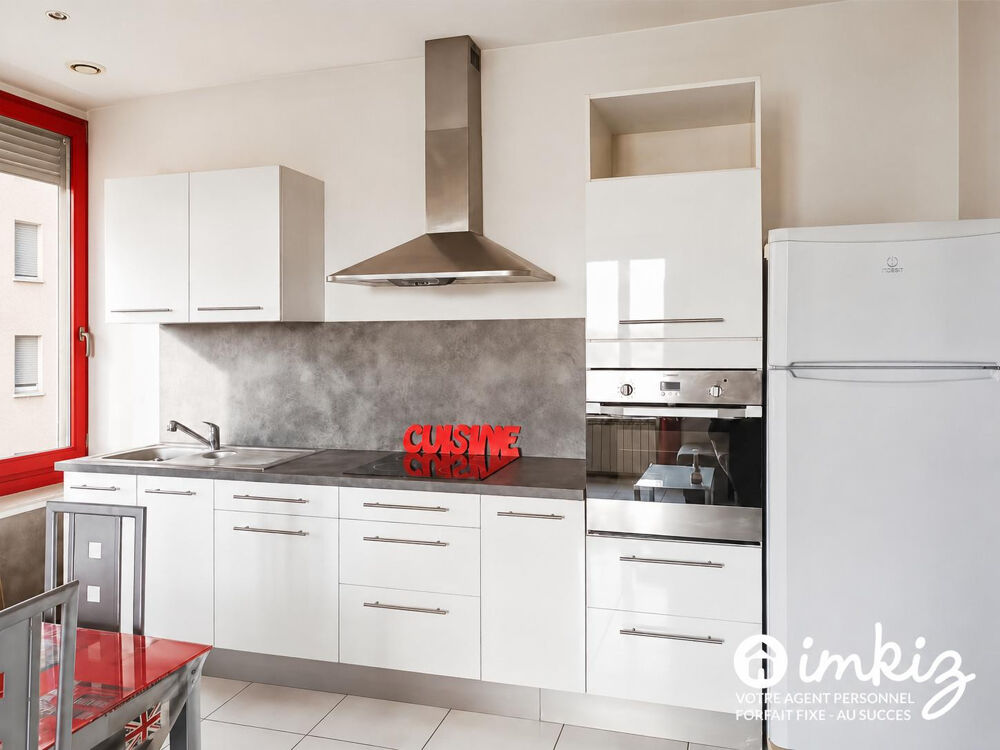 Vente Appartement T2 lumineux au calme, cave et parking en résidence Vaulx-en-velin