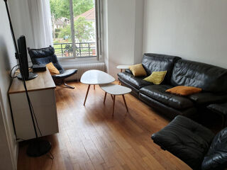  Appartement à louer 5 pièces 150 m²