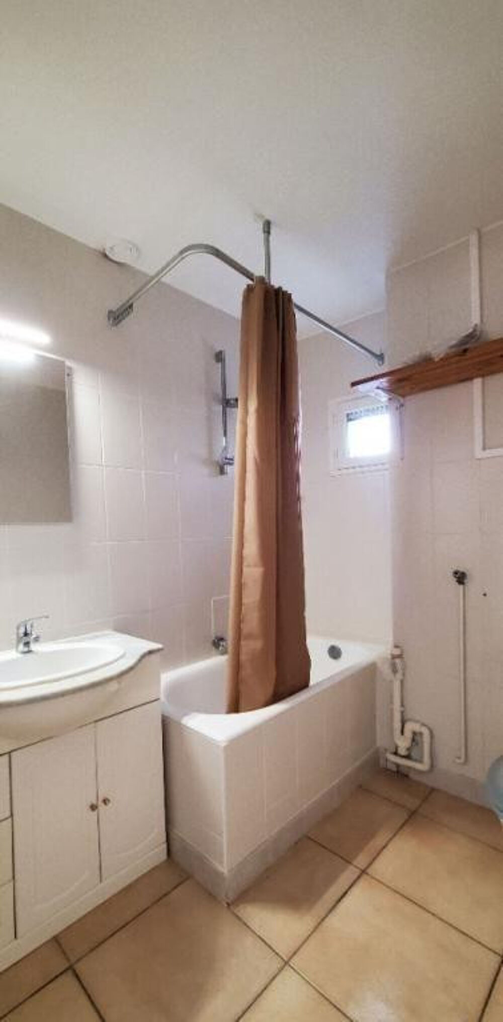 Location Appartement Nantes, T2 de 45 m² mansardé poutres apparentes Nantes