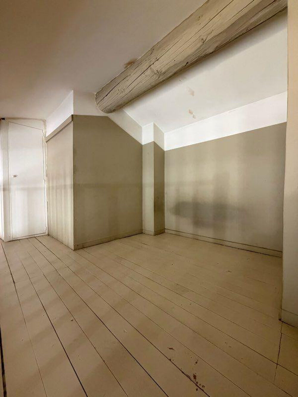 Location Appartement Beau studio non meublé de 24 m² Aix-en-provence